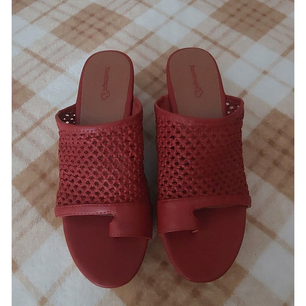 Baretraps Bethie Wedge Sandals. Women Size 9M